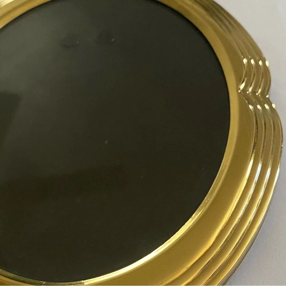 Vintage Picture Photo Frame Metal Brass Free Standing Wall Hanging 5” x 7” Oval